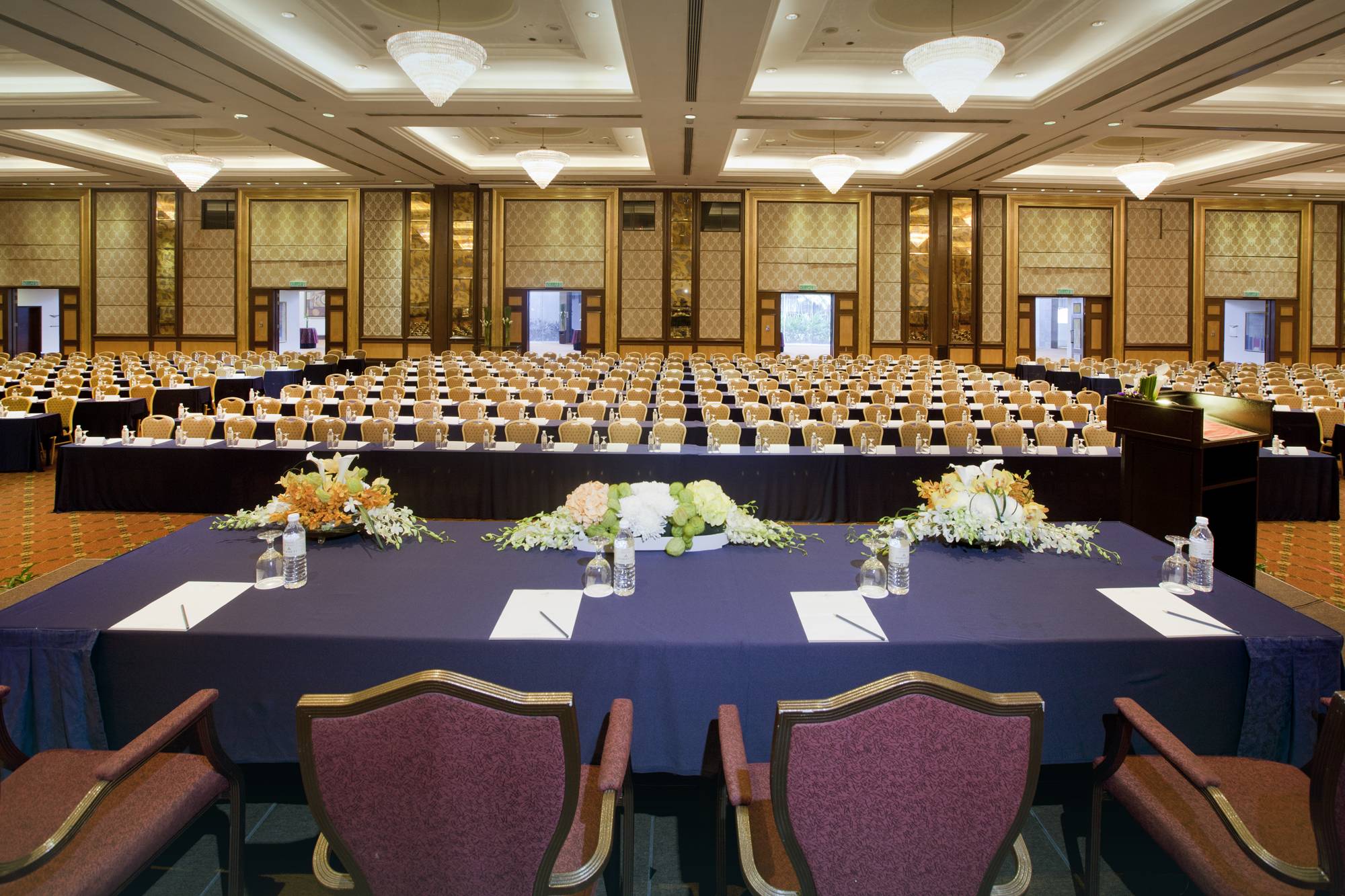 梳邦帝盛君豪酒店无柱式宴会厅... 绝对适合作为国际会议和研讨会的场合