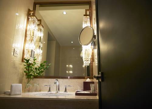 Dorsett Executive Suite's extravagant Bathroom 