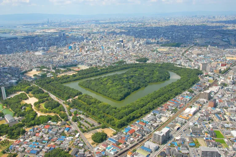 To World Heritage and Cultural Spots! Free Shuttle Bus