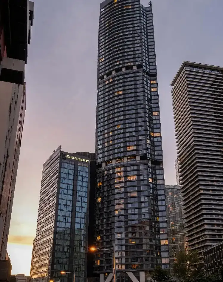 Dorsett Canary Wharf London exterior