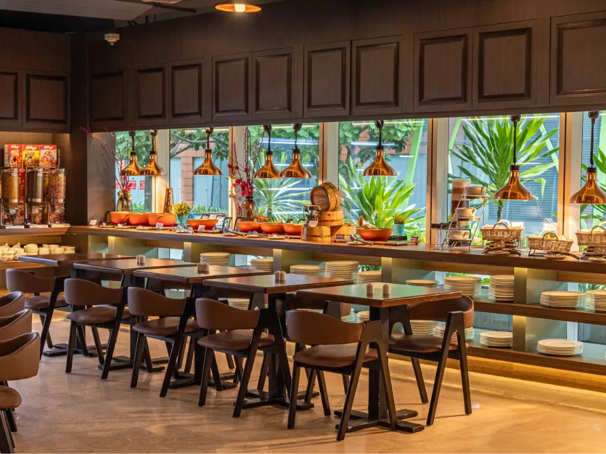 Cosmo Bar & Restaurant