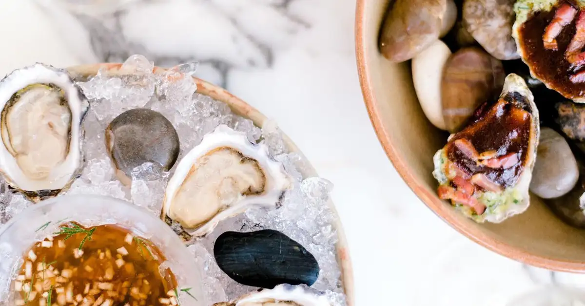 oysters with dipping saucers nineteen at the star