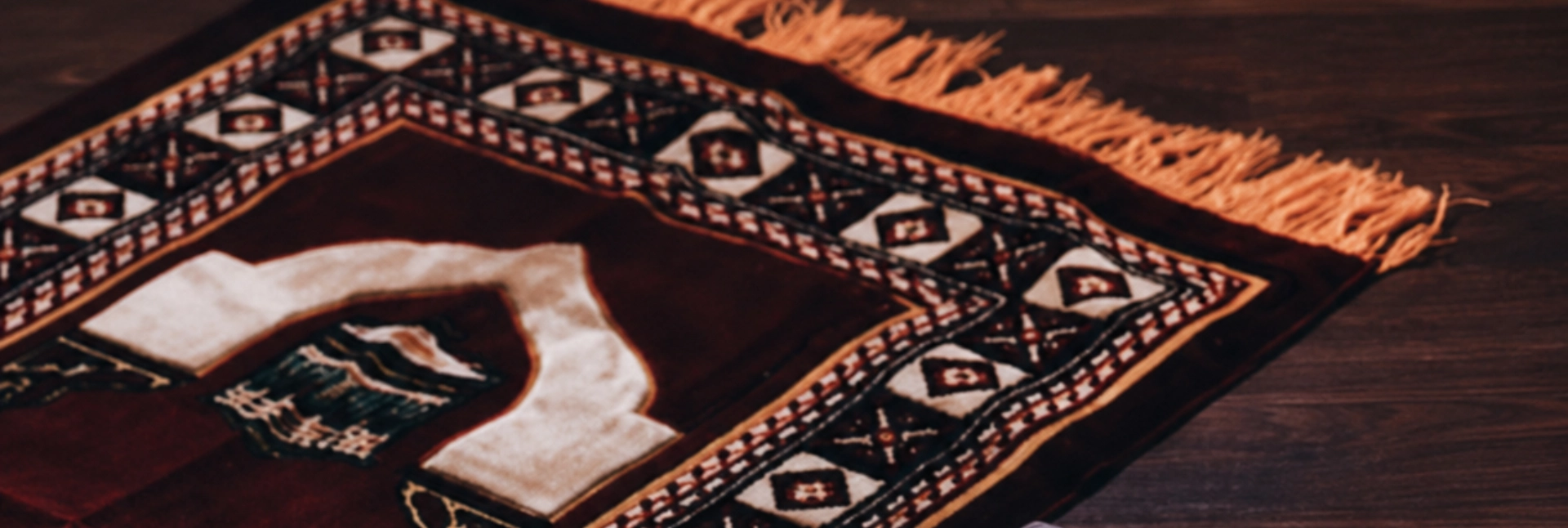 Image of Prayer Mat and Al-Quran Rental