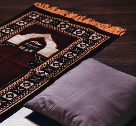Prayer Mat and Al-Quran Rental