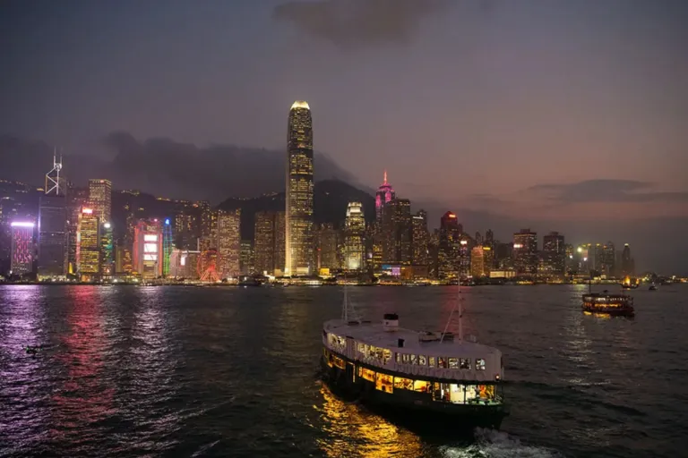 Your Complete Guide to Victoria Harbour, Hong Kong