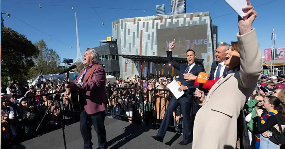 Sunrise hosts live music and festivities at their Brekky Party