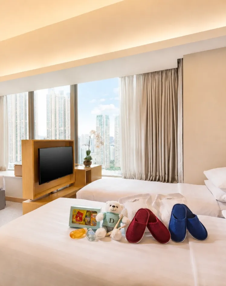 Toys and beds at Dorsett Mongkok Family Quad Room