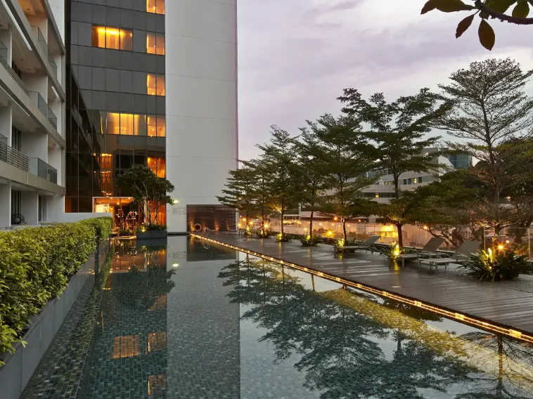 Dorsett Singapore's swimming pool