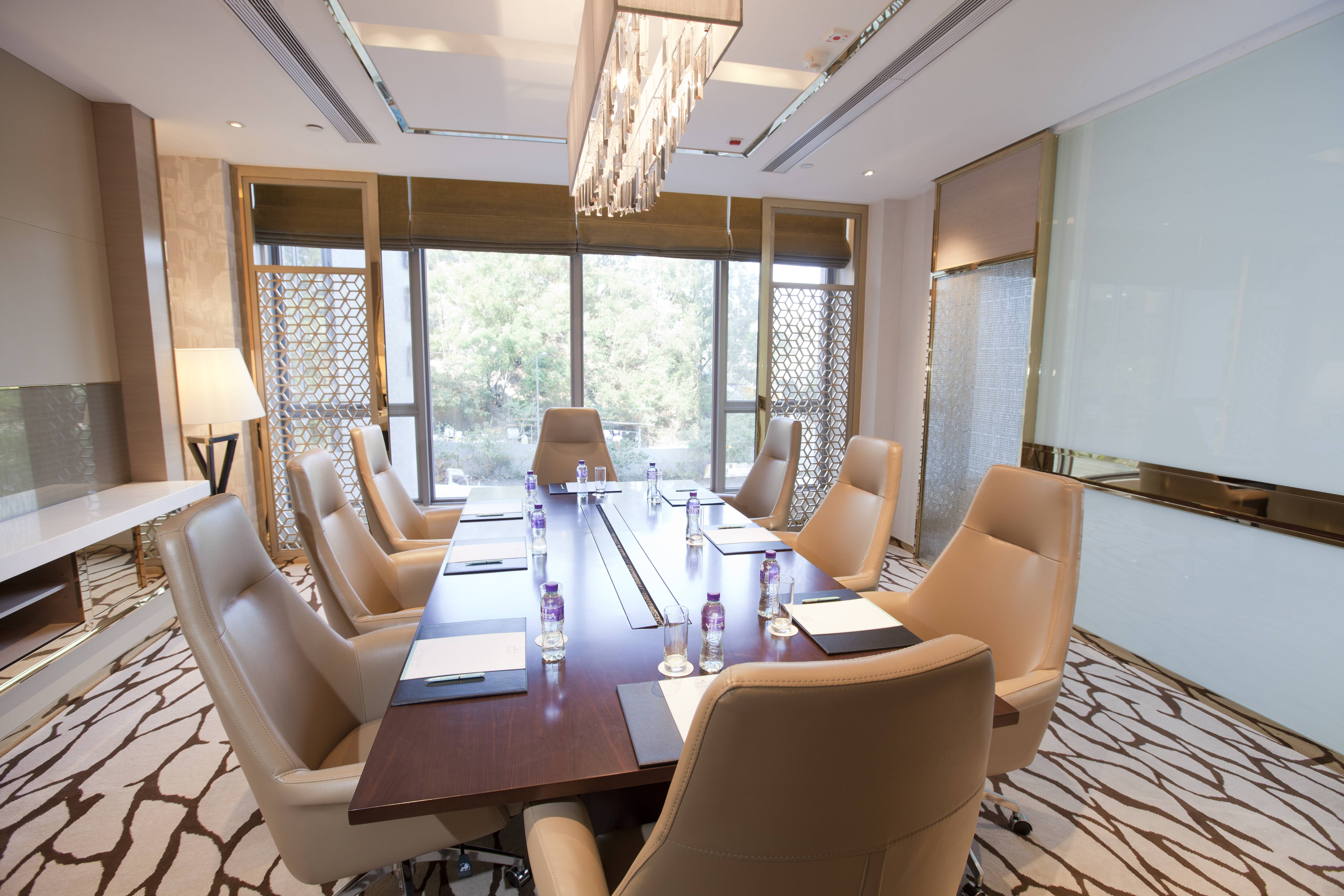 Banquet Room Flexible meeting rooms with a private restroom and breakout room