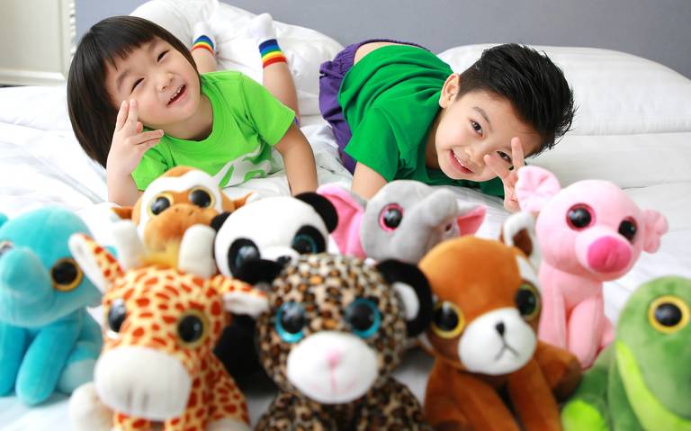 ‘Catch the Elves’ in Reality! Enjoy a Super Exciting Family Staycation at Dorsett Wanchai